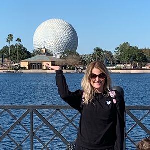 Meet your Posher, Lacey